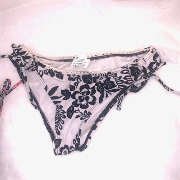 Set 2 multi-color/black and white bikini bottoms S - Picture 3 of 8